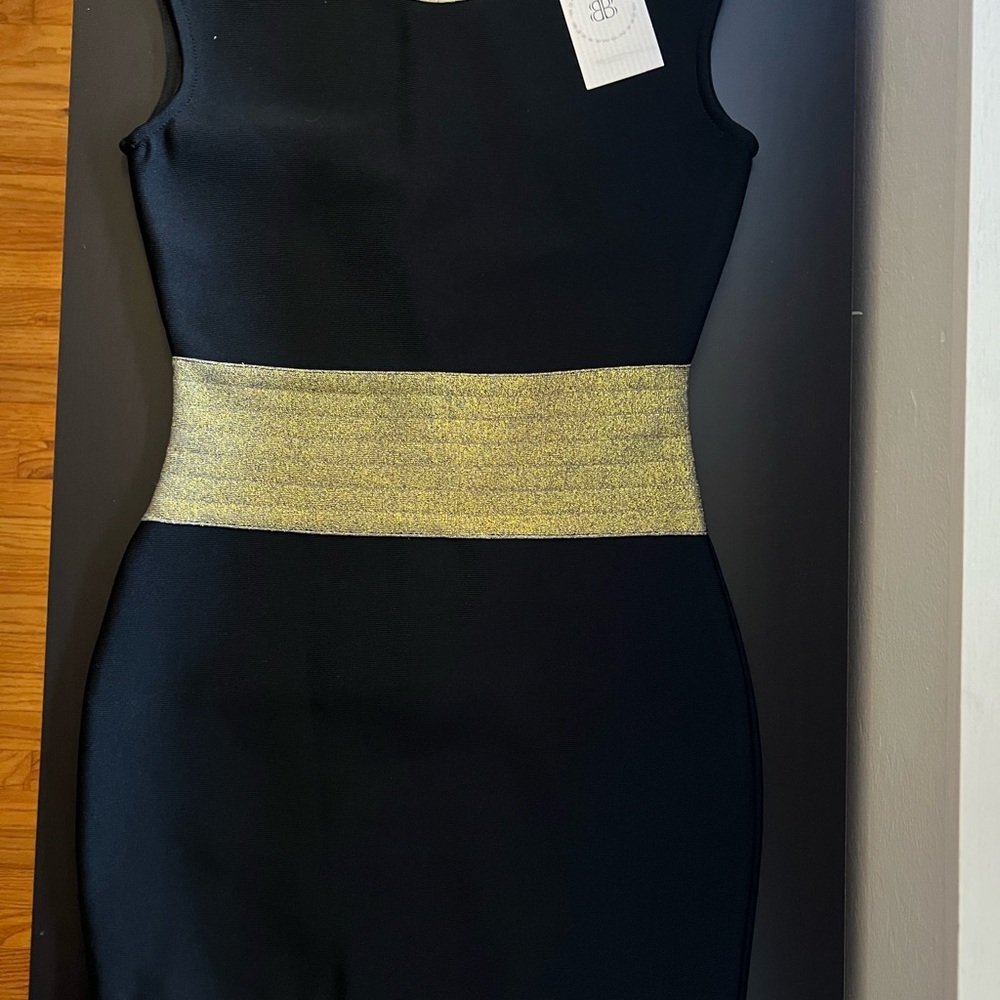 Elegant Gold One-Shoulder Mini Dress - Picture 9 of 15